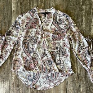 WHITE HOUSE/ BLACK MARKET BEAUTIFUL BLOUSE, 0